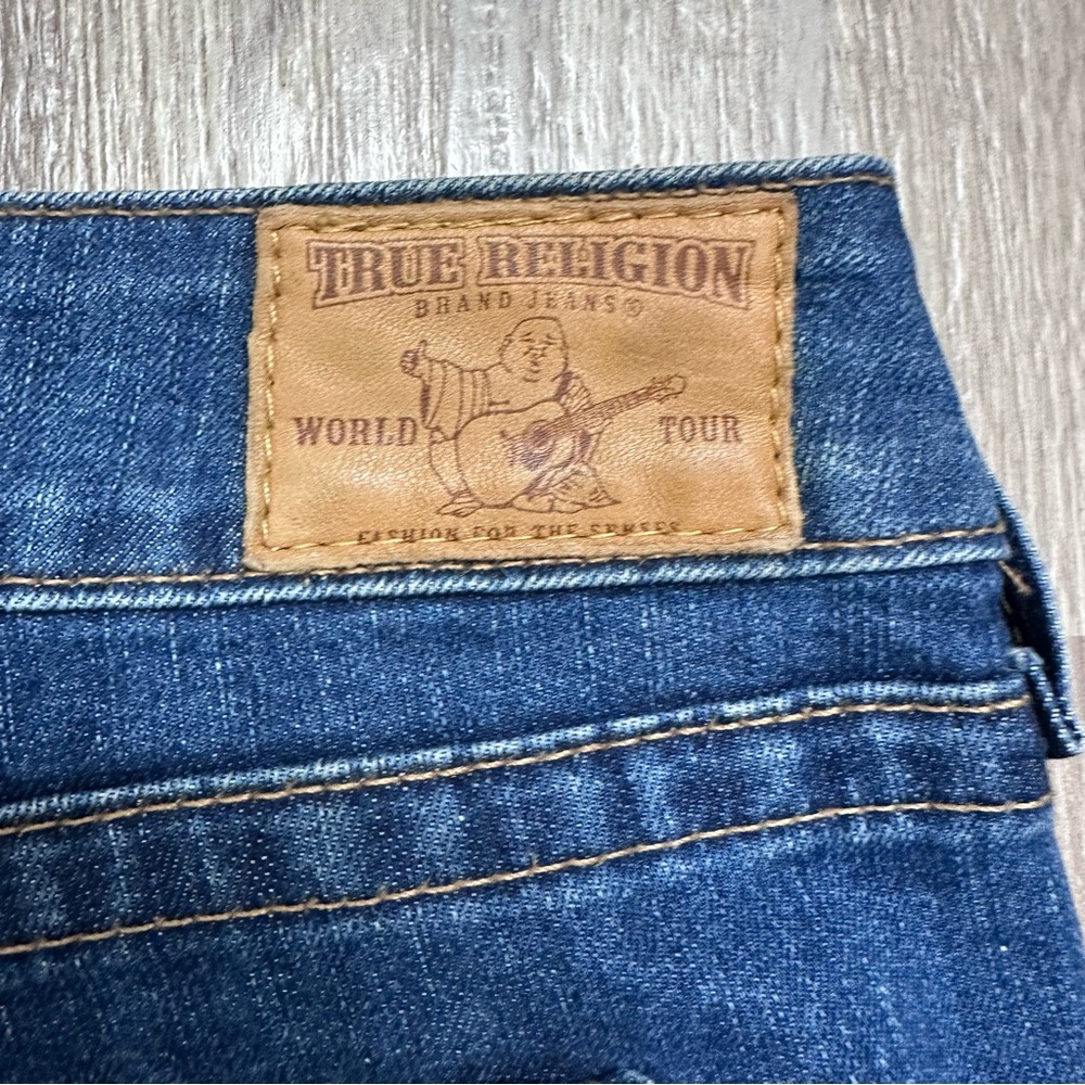 True Religion Women's Indigo Cropped Jeans with Signature Pocket Stitching - Picture 12 of 12